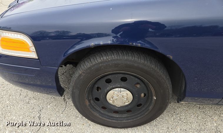 image for item EQ6974 2009 Ford Crown Victoria Police Interceptor 