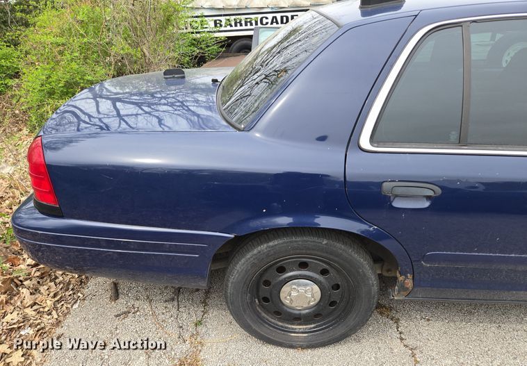 image for item EQ6975 2007 Ford  Crown Victoria Police Interceptor 