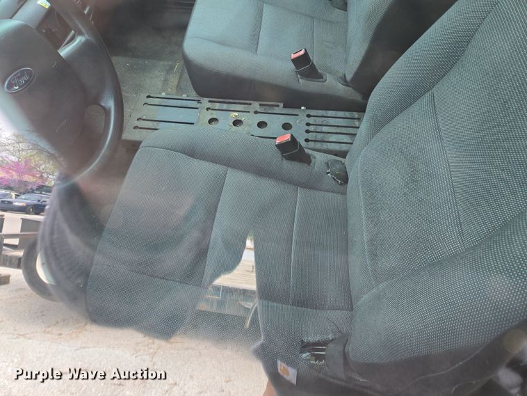 image for item EQ6975 2007 Ford  Crown Victoria Police Interceptor 