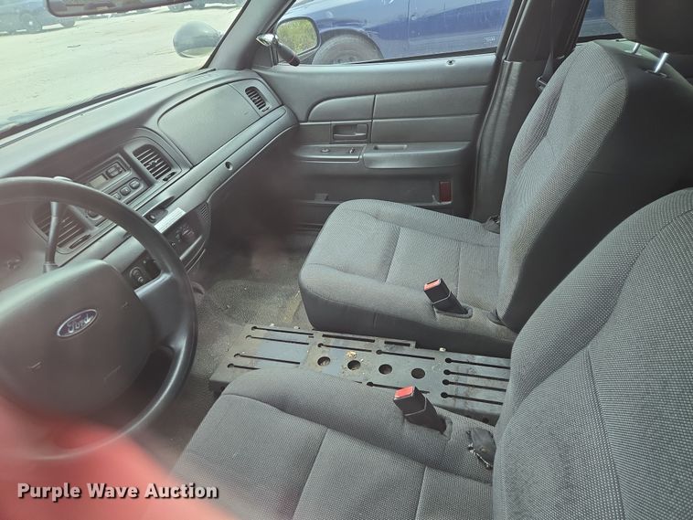 image for item EQ6975 2007 Ford  Crown Victoria Police Interceptor 