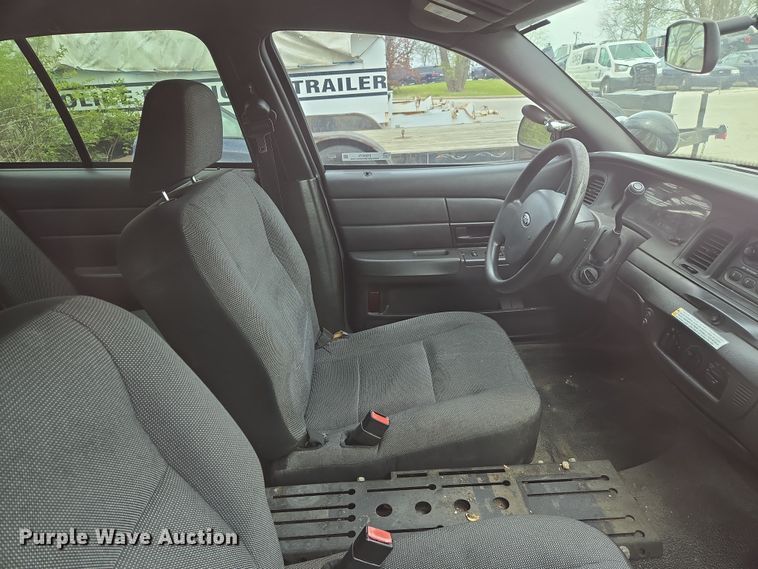 image for item EQ6975 2007 Ford  Crown Victoria Police Interceptor 