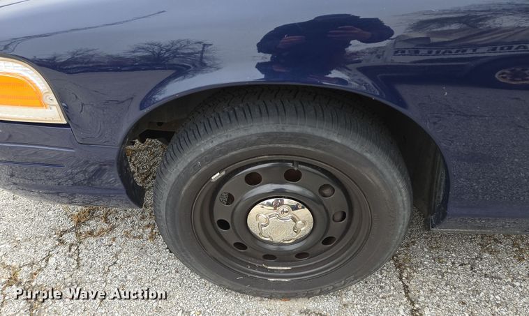 image for item EQ6975 2007 Ford  Crown Victoria Police Interceptor 