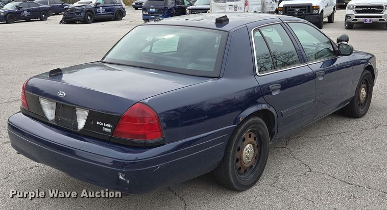 image for item EQ6976 2011 Ford  Crown Victoria Police Interceptor 