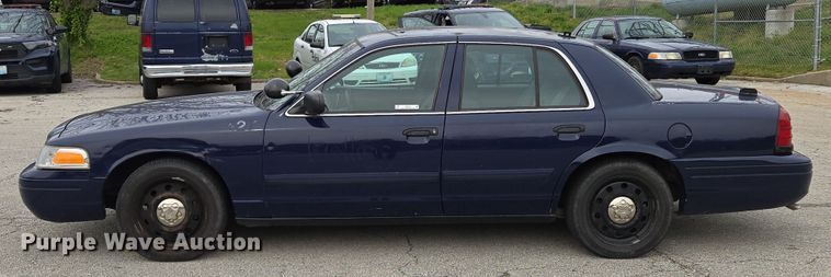 image for item EQ6976 2011 Ford  Crown Victoria Police Interceptor 