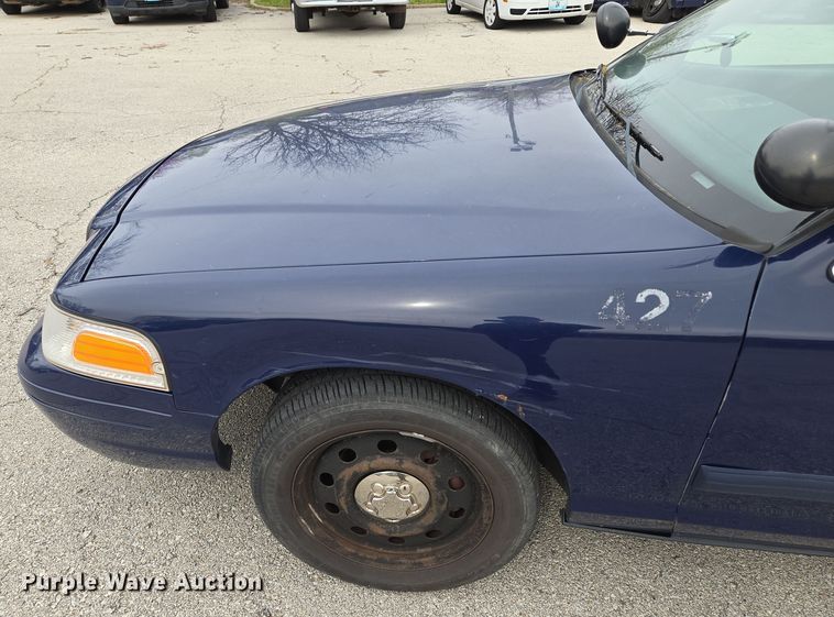 image for item EQ6976 2011 Ford  Crown Victoria Police Interceptor 
