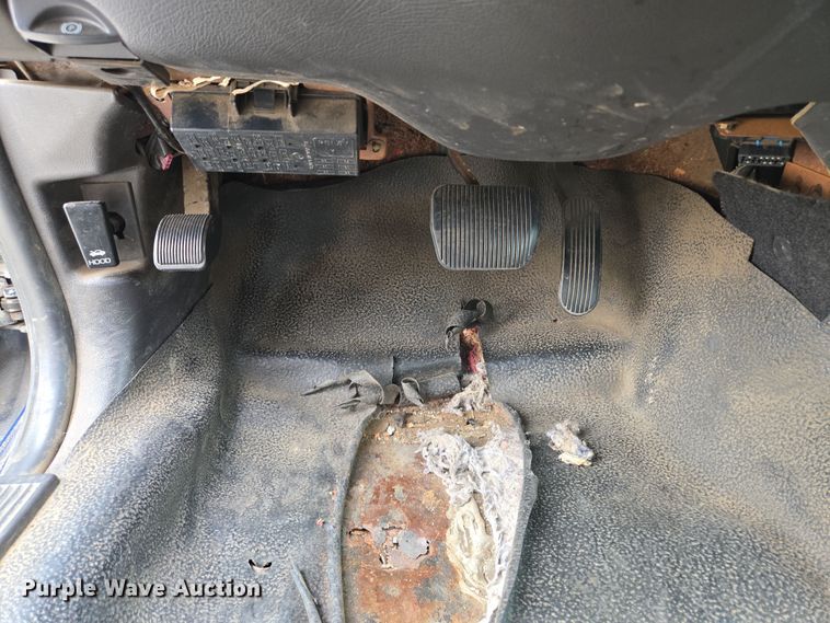 image for item EQ6976 2011 Ford  Crown Victoria Police Interceptor 