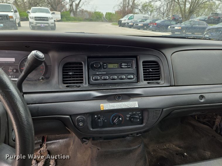 image for item EQ6976 2011 Ford  Crown Victoria Police Interceptor 