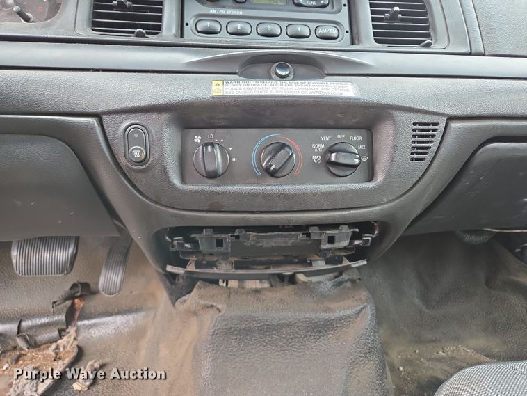 image for item EQ6976 2011 Ford  Crown Victoria Police Interceptor 