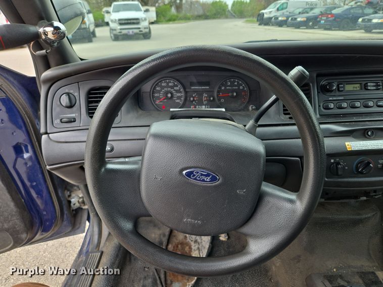 image for item EQ6976 2011 Ford  Crown Victoria Police Interceptor 