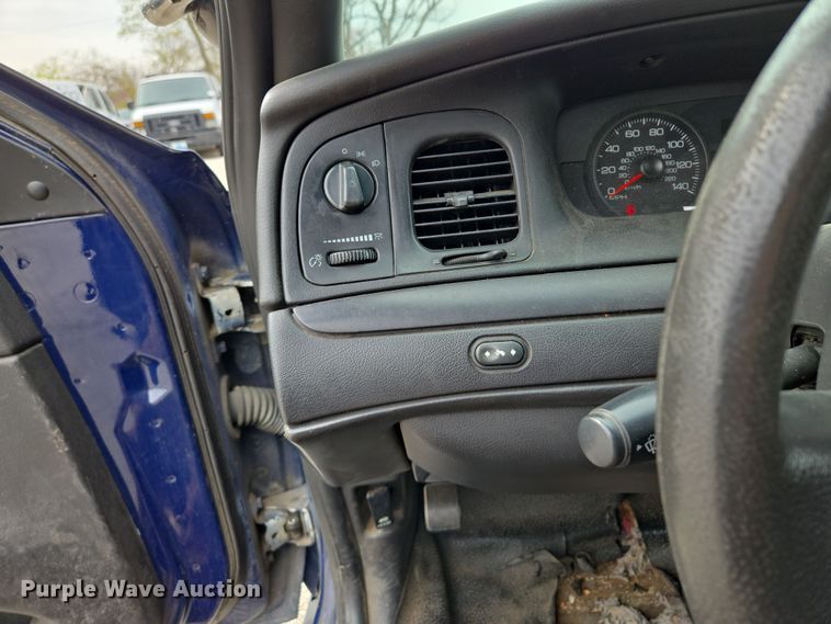 image for item EQ6976 2011 Ford  Crown Victoria Police Interceptor 