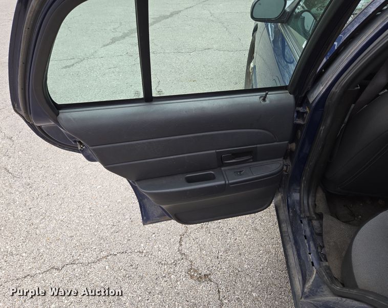 image for item EQ6976 2011 Ford  Crown Victoria Police Interceptor 