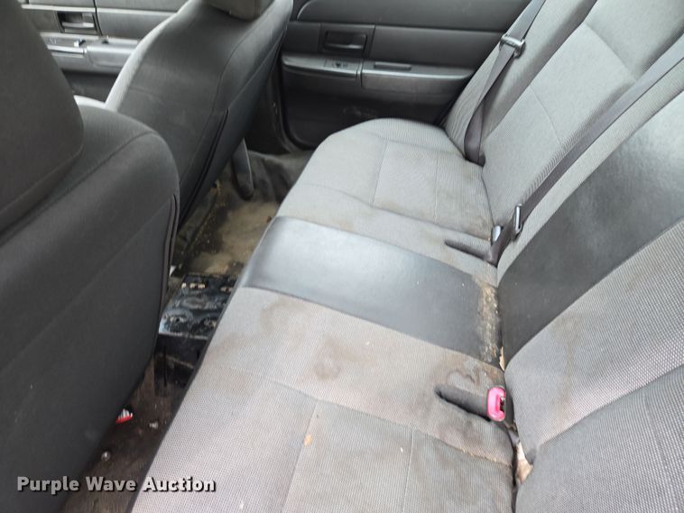 image for item EQ6976 2011 Ford  Crown Victoria Police Interceptor 