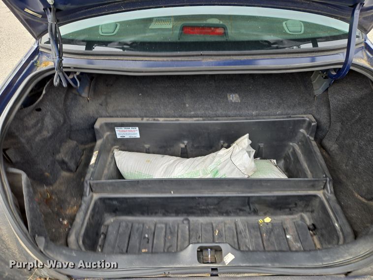 image for item EQ6976 2011 Ford  Crown Victoria Police Interceptor 