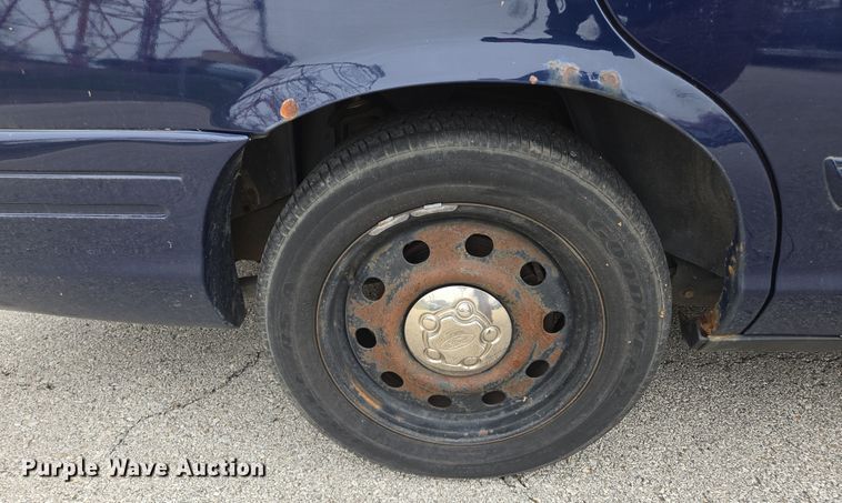 image for item EQ6976 2011 Ford  Crown Victoria Police Interceptor 