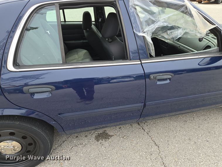 image for item EQ6977 2008 Ford  Crown Victoria Police Interceptor 