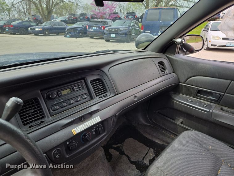 image for item EQ6977 2008 Ford  Crown Victoria Police Interceptor 