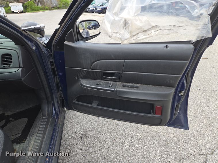 image for item EQ6977 2008 Ford  Crown Victoria Police Interceptor 