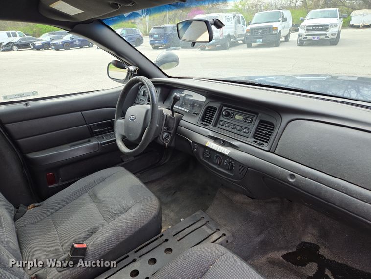image for item EQ6977 2008 Ford  Crown Victoria Police Interceptor 