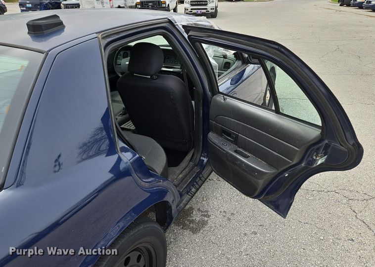 image for item EQ6977 2008 Ford  Crown Victoria Police Interceptor 