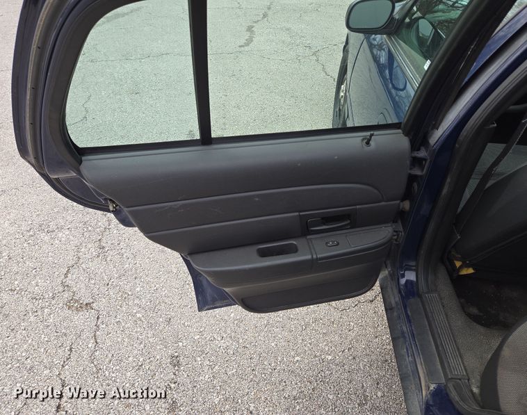 image for item EQ6977 2008 Ford  Crown Victoria Police Interceptor 