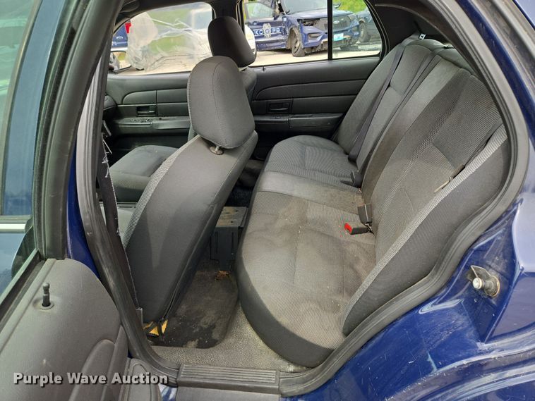 image for item EQ6977 2008 Ford  Crown Victoria Police Interceptor 
