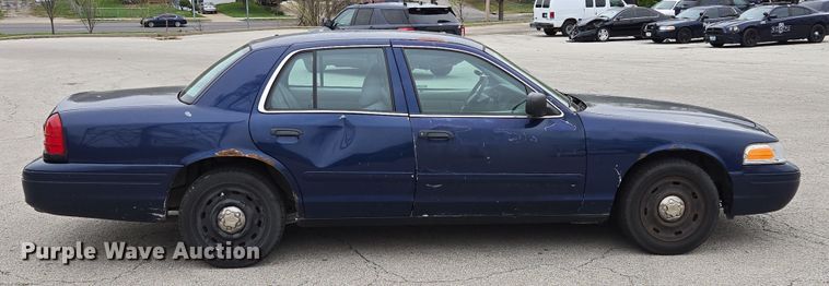 image for item EQ6978 2003 Ford Crown Victoria Police Interceptor 