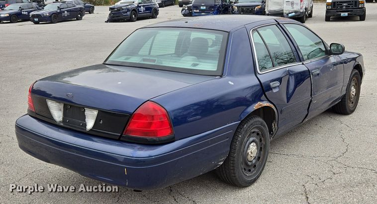 image for item EQ6978 2003 Ford Crown Victoria Police Interceptor 