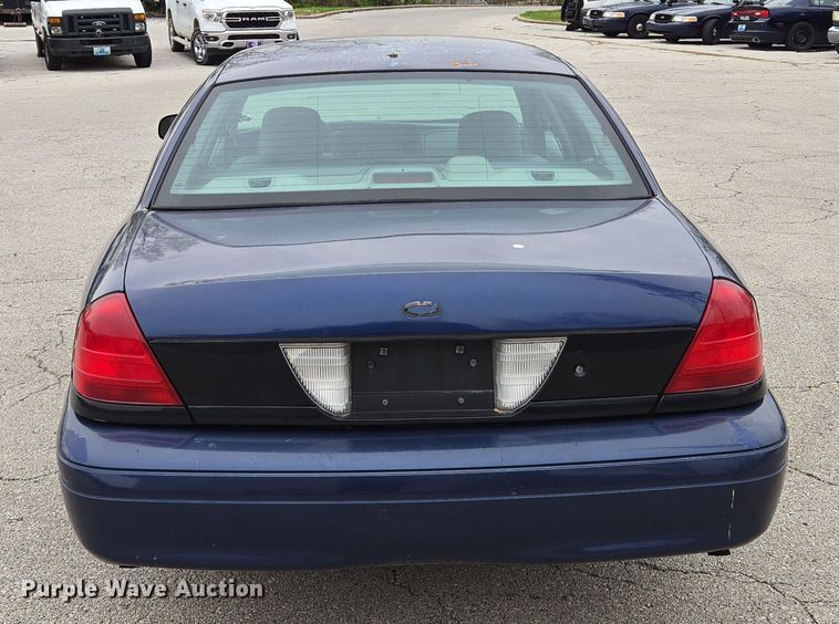 image for item EQ6978 2003 Ford Crown Victoria Police Interceptor 