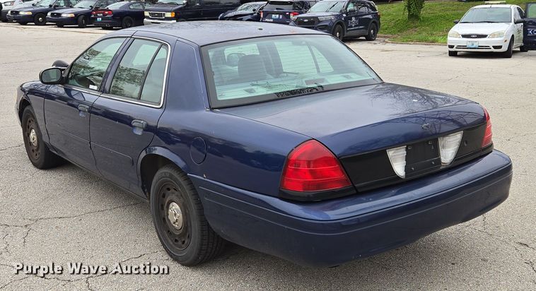 image for item EQ6978 2003 Ford Crown Victoria Police Interceptor 