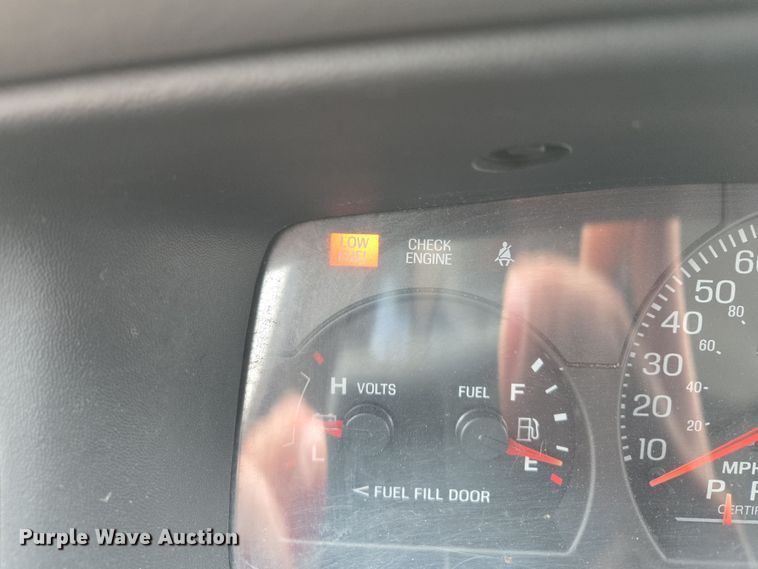 image for item EQ6978 2003 Ford Crown Victoria Police Interceptor 