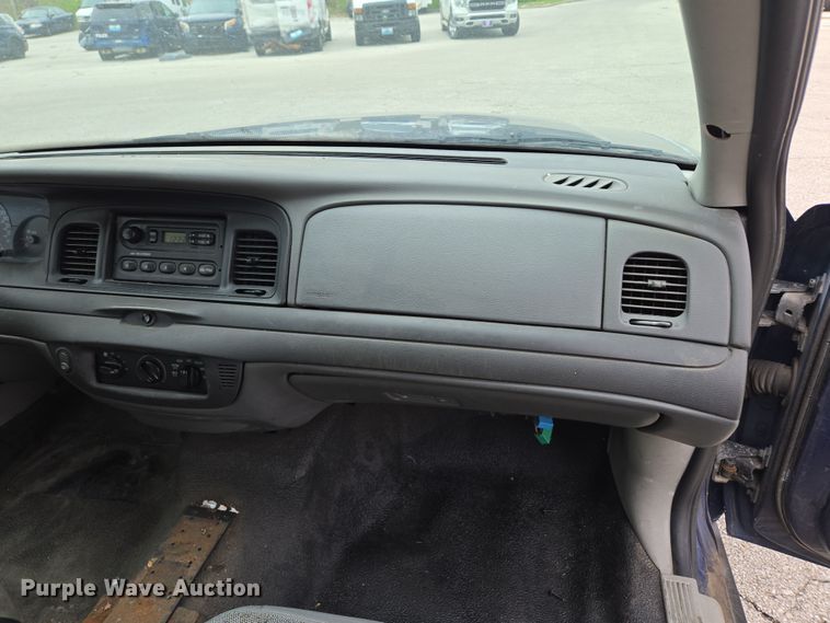 image for item EQ6978 2003 Ford Crown Victoria Police Interceptor 