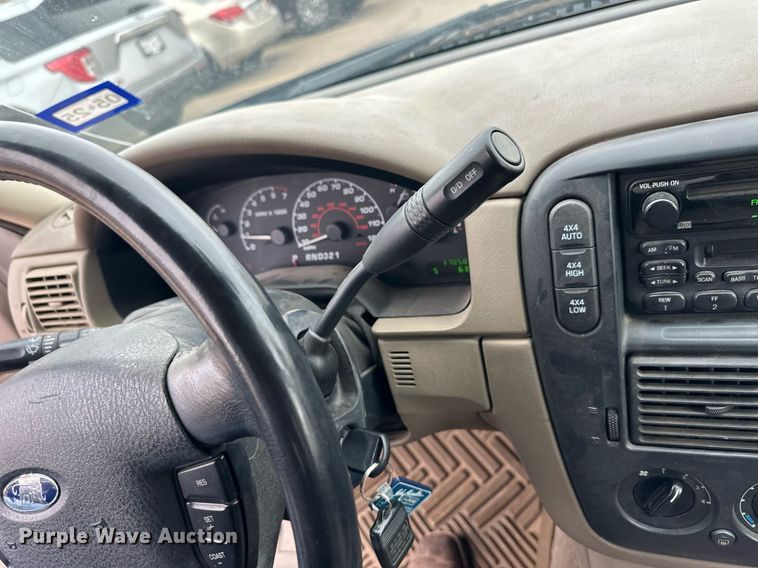 image for item ER8808 2002 Ford Explorer XLT SUV