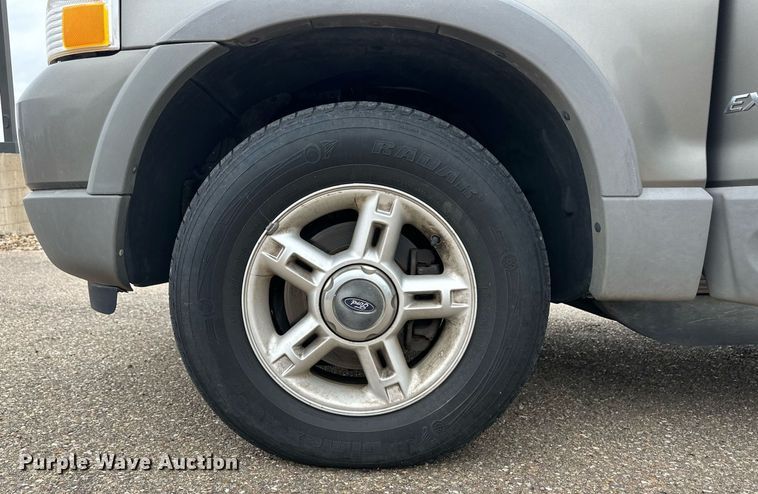 image for item ER8808 2002 Ford Explorer XLT SUV