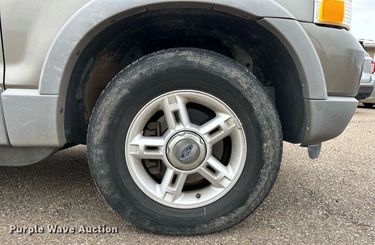image for item ER8808 2002 Ford Explorer XLT SUV