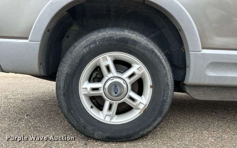 image for item ER8808 2002 Ford Explorer XLT SUV