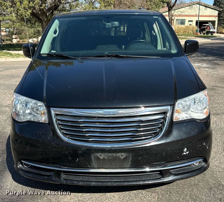 image for item ER8967 2012 Chrysler Town & Country  van