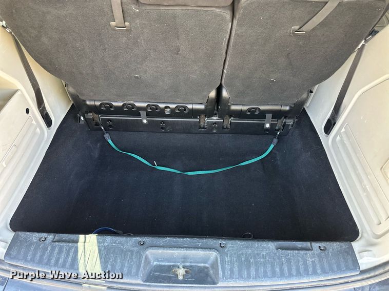 image for item ER8967 2012 Chrysler Town & Country  van