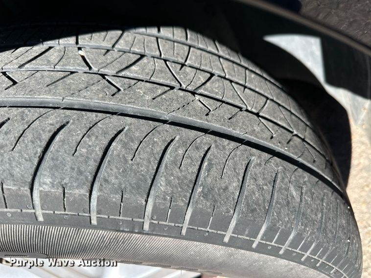 image for item ER8967 2012 Chrysler Town & Country  van