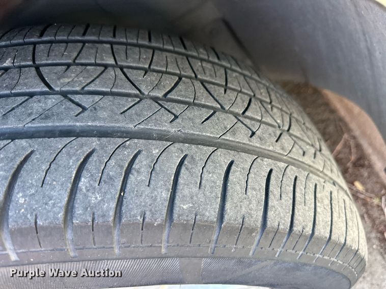 image for item ER8967 2012 Chrysler Town & Country  van