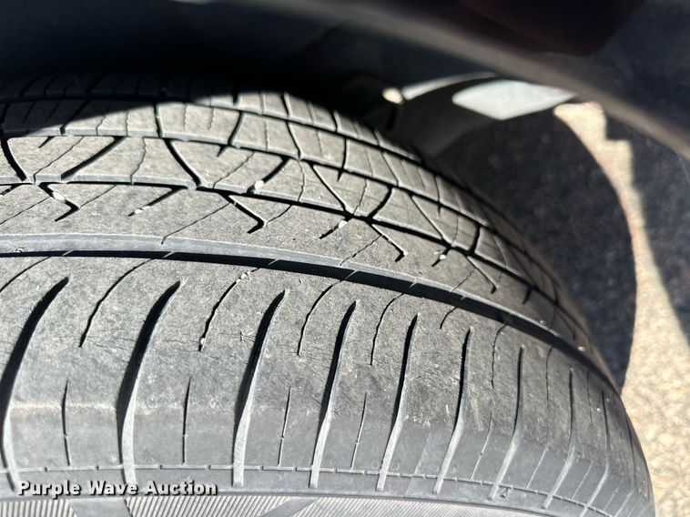 image for item ER8967 2012 Chrysler Town & Country  van