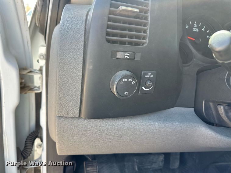 image for item ER8970 2009 GMC Sierra 1500 Crew Cab pickup truck