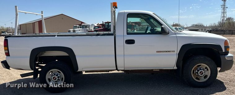 image for item ER8971 2006 GMC Sierra 2500HD pickup truck