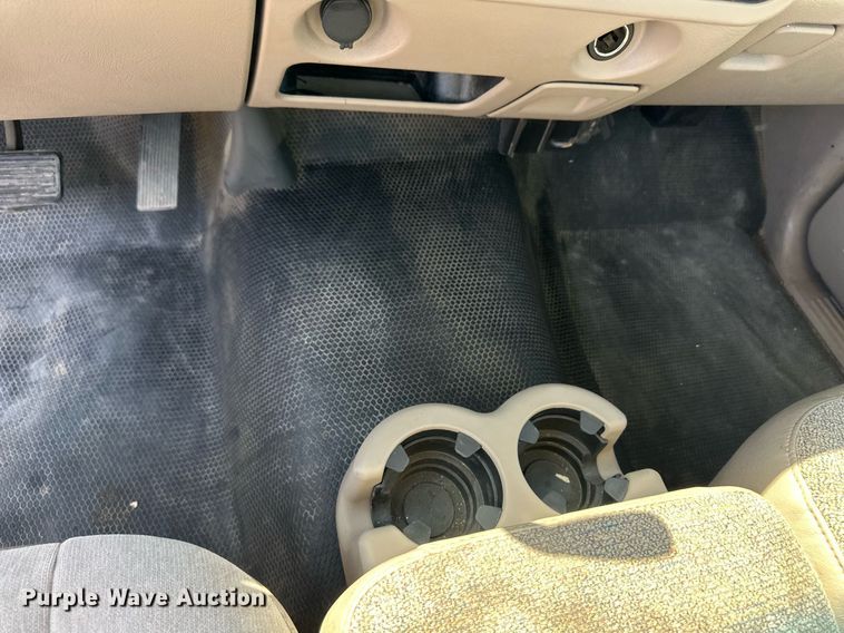 image for item ER8971 2006 GMC Sierra 2500HD pickup truck