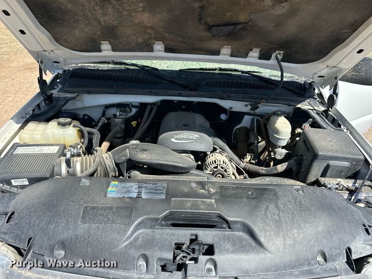 image for item ER8971 2006 GMC Sierra 2500HD pickup truck