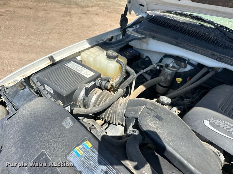 image for item ER8971 2006 GMC Sierra 2500HD pickup truck