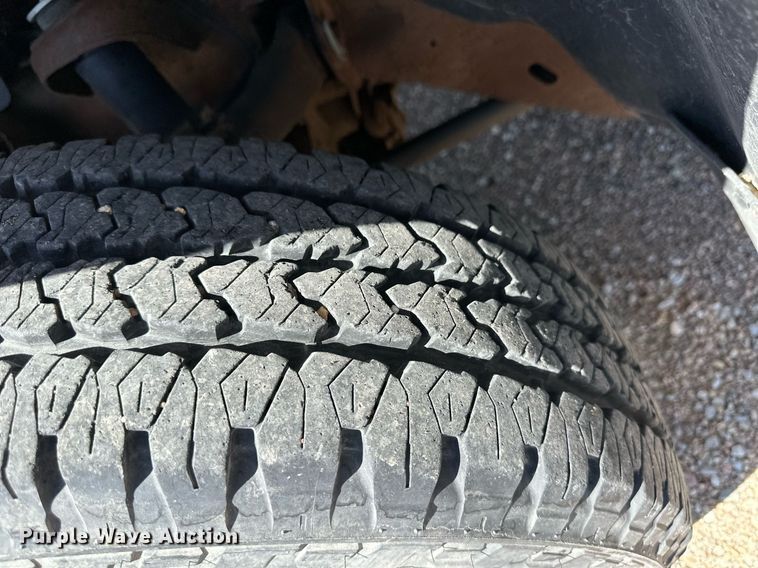 image for item ER8971 2006 GMC Sierra 2500HD pickup truck