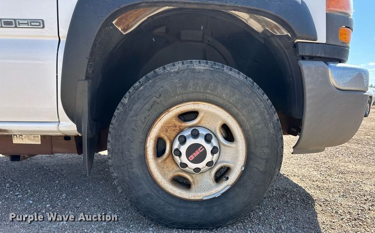 image for item ER8971 2006 GMC Sierra 2500HD pickup truck