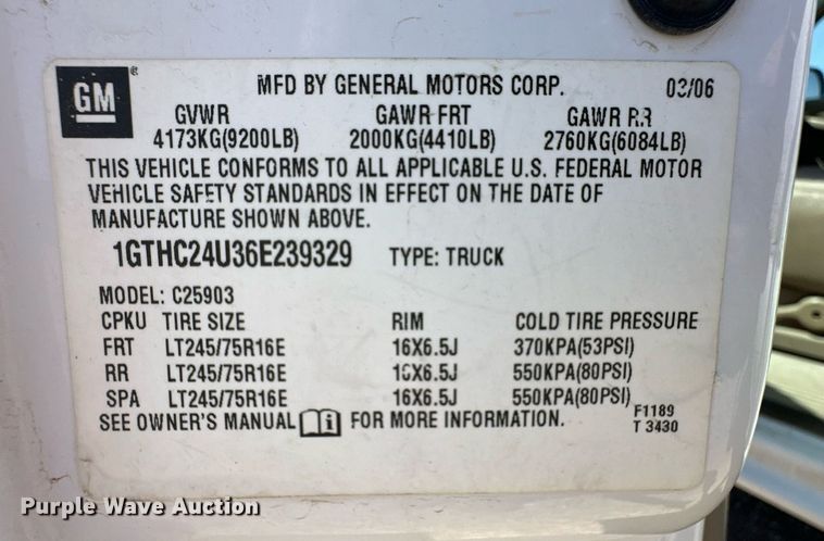 image for item ER8971 2006 GMC Sierra 2500HD pickup truck