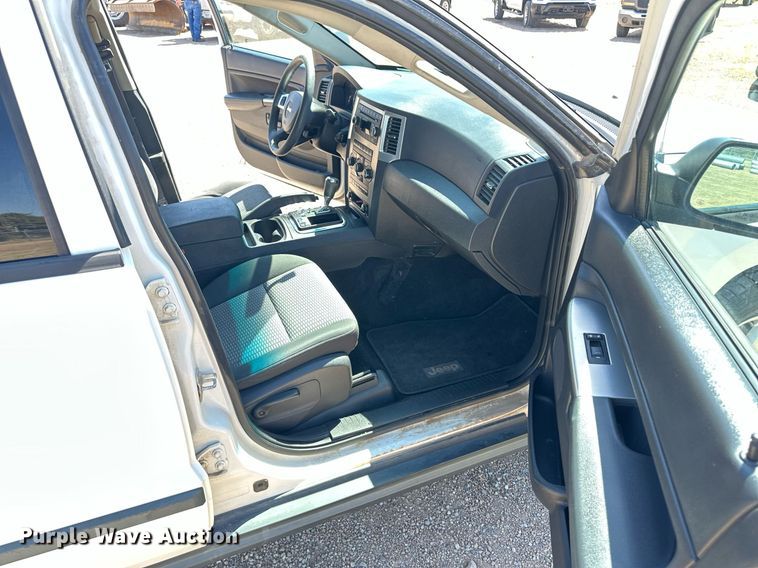 image for item ER8973 2008 Jeep Grand Cherokee Laredo SUV