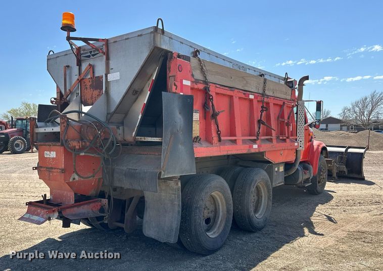 image for item ER8974 1991 International F4900 dump truck